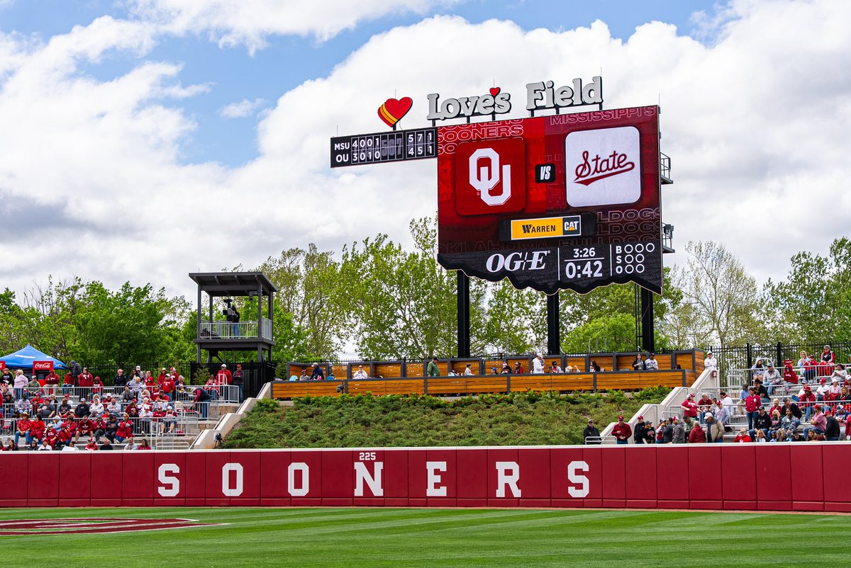 SportsDissected's tweet image. ♥️🥎 @LovesTravelStop Field - home of @OU_Softball - is the largest on-campus softball stadium in the country.
📽️ Full “Royal Key” facility tour of this amazing space: youtu.be/d5K4anGUqxg?si…