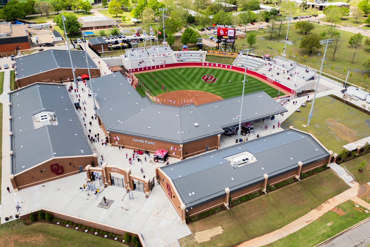 SportsDissected's tweet image. ♥️🥎 @LovesTravelStop Field - home of @OU_Softball - is the largest on-campus softball stadium in the country.
📽️ Full “Royal Key” facility tour of this amazing space: youtu.be/d5K4anGUqxg?si…