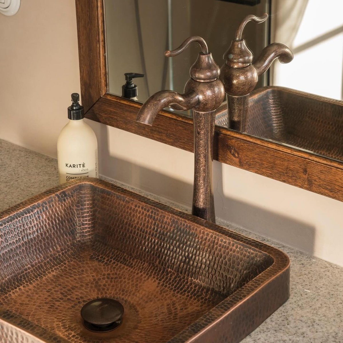 rustickandb's tweet photo. Crafted charm meets everyday luxury. ✨
⁣
Tap into timeless design. 🛁
Shop the collection: https://t.co/NfsuwgSITH

📸: @waterfall_official https://t.co/UhszoXT3K6