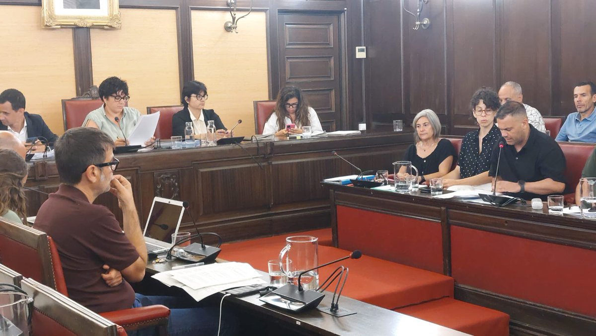 El #PleGramenet aprova inicialment el projecte de  ZBE que han de desplegar totes les grans ciutats amb una afectació real estimada de l'1,5% dels vehicles que circulen. #SantaColoma 🌹
Obrim fil 🧵👇