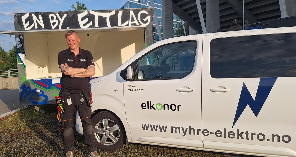 Kenny reiste helt fra Nord-Odal for å hjelpe oss i ferien sin. Tusen takk, <a href="/Good_Head13/">Kenny</a>! For en fyr! For en familie vi tilhører! 💙