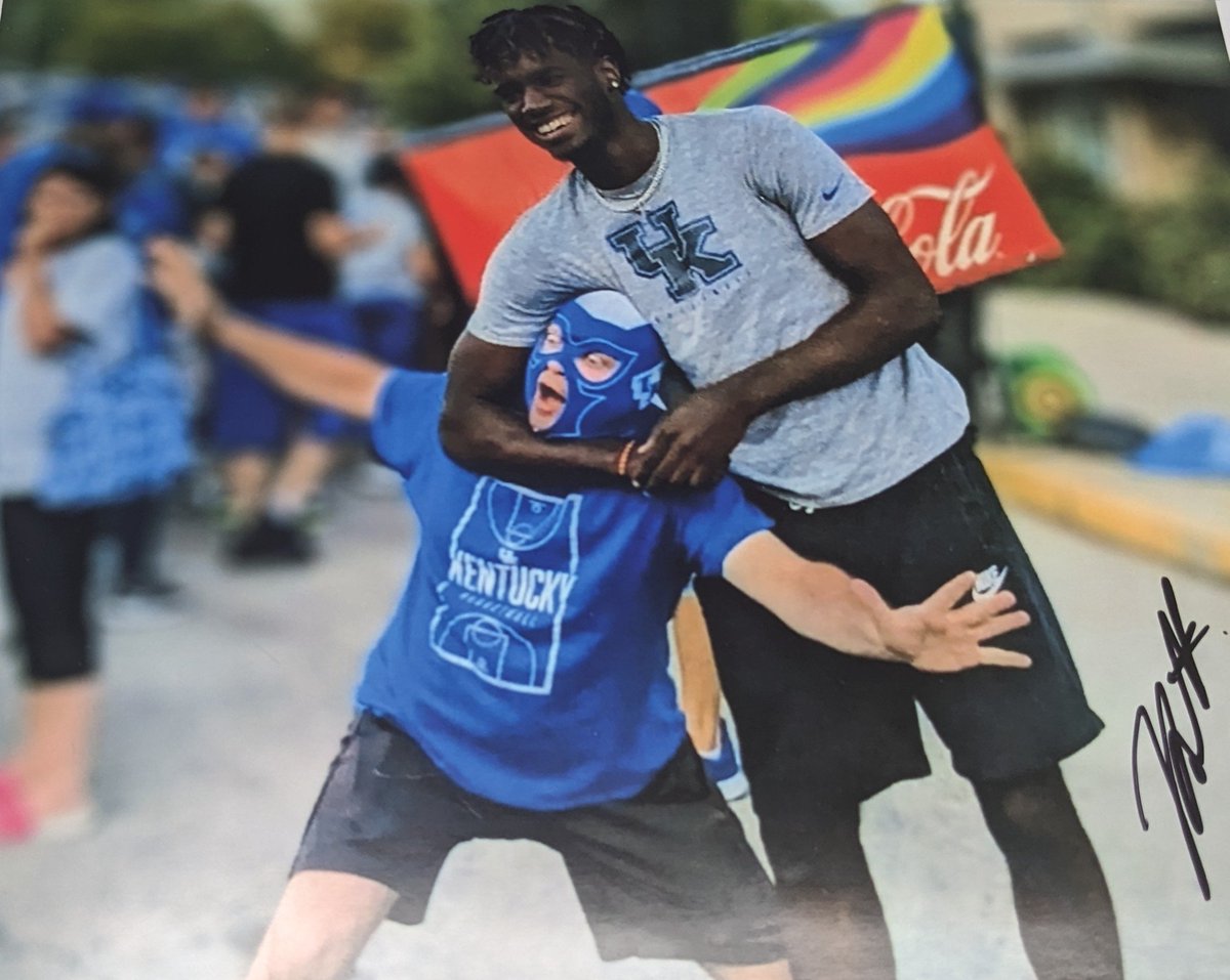 bigbluesantauk's tweet image. Cool shot of @KahlilWhitney &amp;amp; Big Blue Midnight Rider @ Big Blue Madness campout.  Heard Jake of @GoBigBluesBros screaming "Ricky Steamboat is not The Dragon tonight!!!!" during @thetournament. Photo credit 2 @JohnJonczy. @LaFamiliaTBT @brianwkyt @buzzbaker @KentuckyMBB #Wrasslin