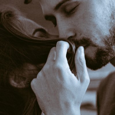 doganM29's tweet image. Ben senin bir gülüşünü,
Kalbinin derinliklerinden söylediğin bir seni seviyorum sözünü,
Dünyalara değişmem..🤍
Kalbim benim..
Herşeyim
Aldığım nefesim benim...
Sevdiğim 🤍Aşkım benim
..
Love
🤍
Amor