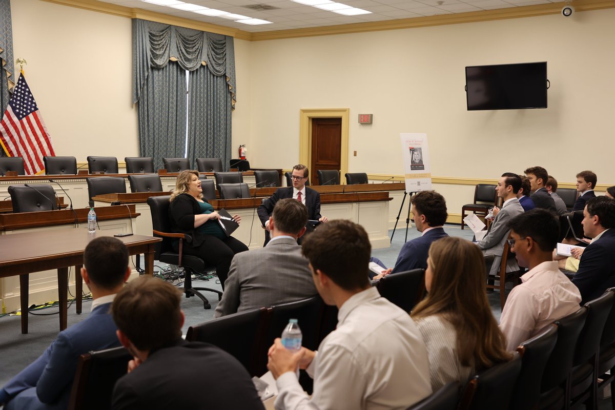 RepKatCammack's tweet image. Just wrapped a great conversation with the @AbundanceInst on how Congress can harness AI to better serve the American people. From analyzing legislation to improving constituent services, the potential is limitless—if we get the policy right. Let’s lead with innovation. 🇺🇸