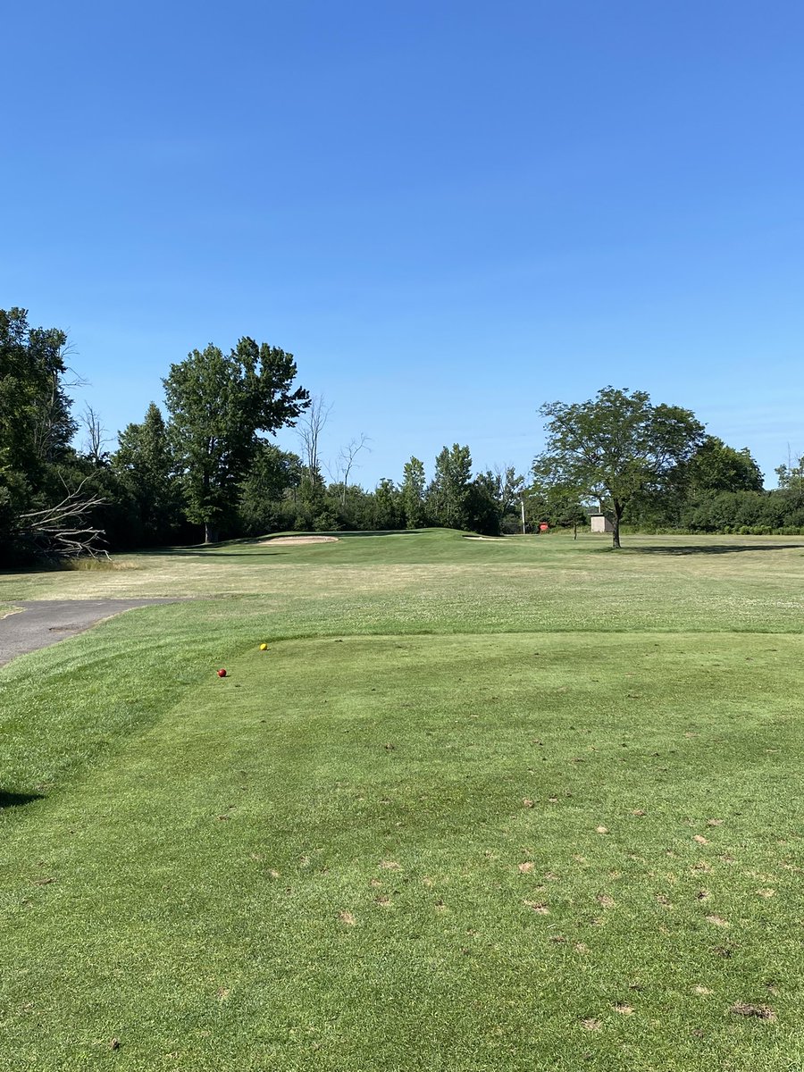 RickParnham's tweet photo. Played 2 more courses for the 1st time this weekend. At 488 now. Beaver Island and @DiamondHawkGolf in Buffalo. Enjoyed them both very much. Look for @BreakingHundred reviews soon. #Questfor500 https://t.co/HxQaeiFWd6