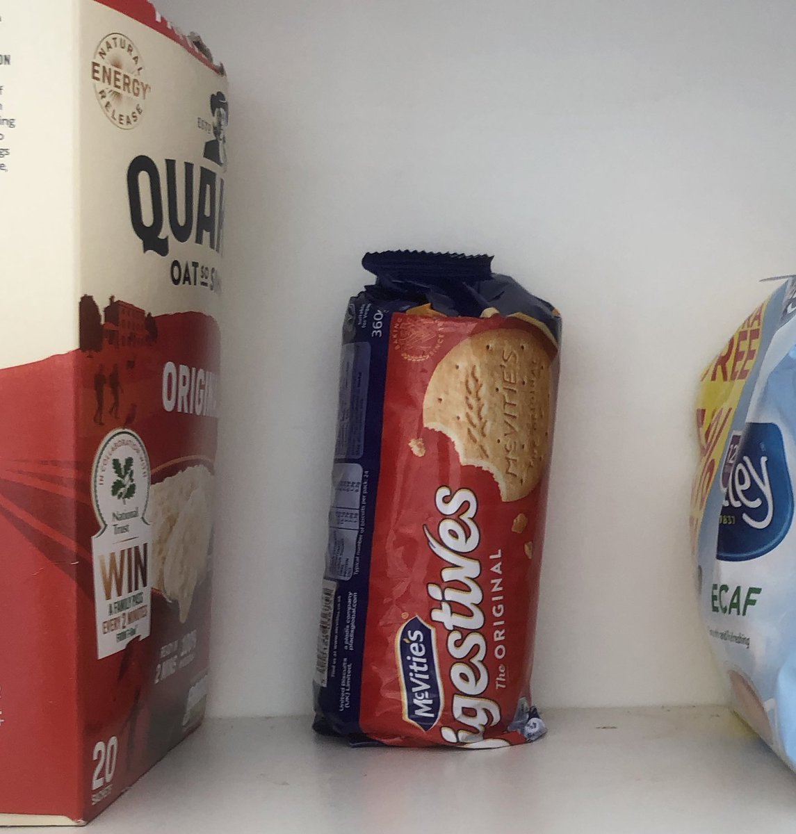 NoContextBrits's tweet image. Shout-out to everyone who likes to seal a packet of biscuits by standing it up in the cupboard.