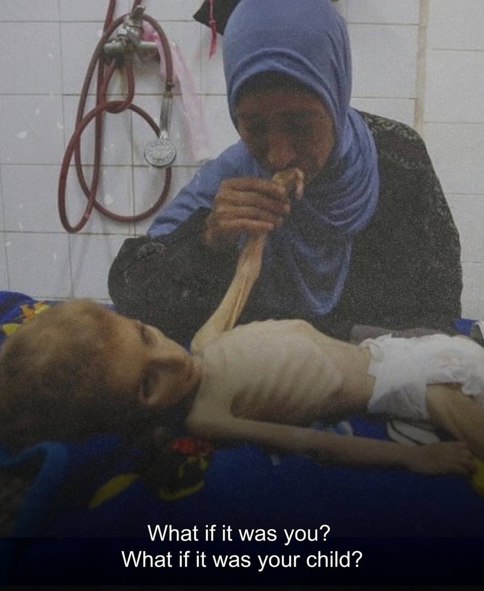 "انثروا القمح على رؤوس الجبال كي لا يقال جاع طير في بلاد المسلمين"

جوّع الصهاينةُ أهلَ غزة 
والمسلمون في تُخمةٍ ينظرون . 

#غزه_تموت_جوعا