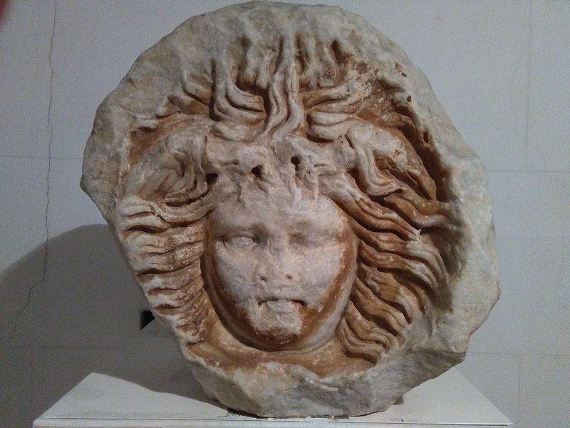 ireneuc's tweet photo. @macarqueologia @MuseuLH Si vols saber com vam perdre la Medusa, qui va impedir el retorn, i quin ajuntament ha romàs indiferent davant la seva pròpia història… 📖 Llegeix l’article 👇
https://t.co/Gn2Z8CWlQv
#BlogLH #VergonyaMunicipal #LaMedusa 📛 https://t.co/hHiKj9PIna