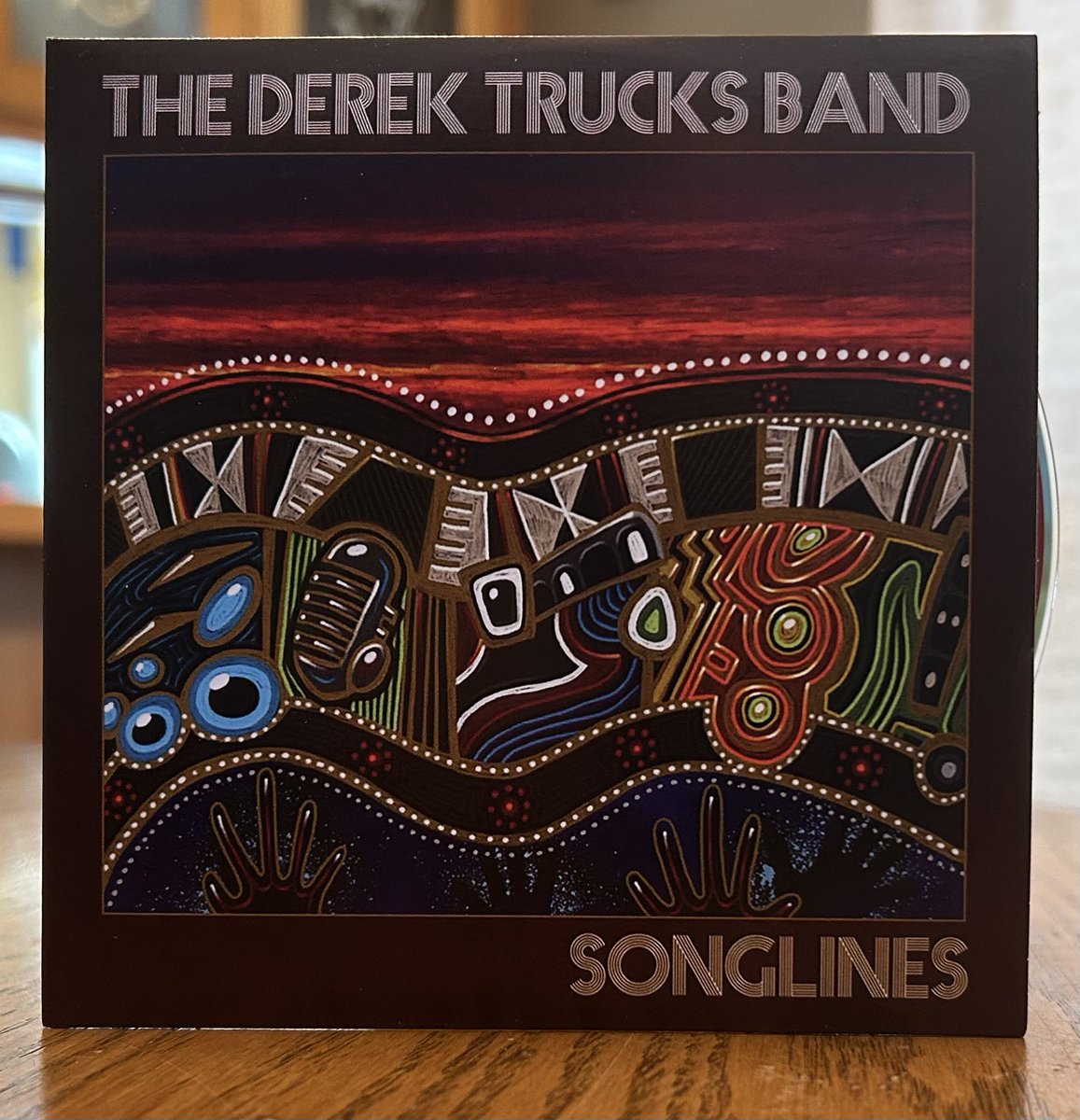 musicmaned's tweet image. Lil’ Southern rock this afternoon!
Songlines
The Derek Trucks Band (CD)
5th LP
2006
12 tracks
Volunteered Slavery
I’ll Find My Way
Crow Jane
Sahib Teri Bandi/Maki Mandi
Chevrolet
Sailing On
Revolution
I’d Rather Be Blind, Crippled & Crazy
All I Do
Mahjoun
I Wish I Knew
This Sky