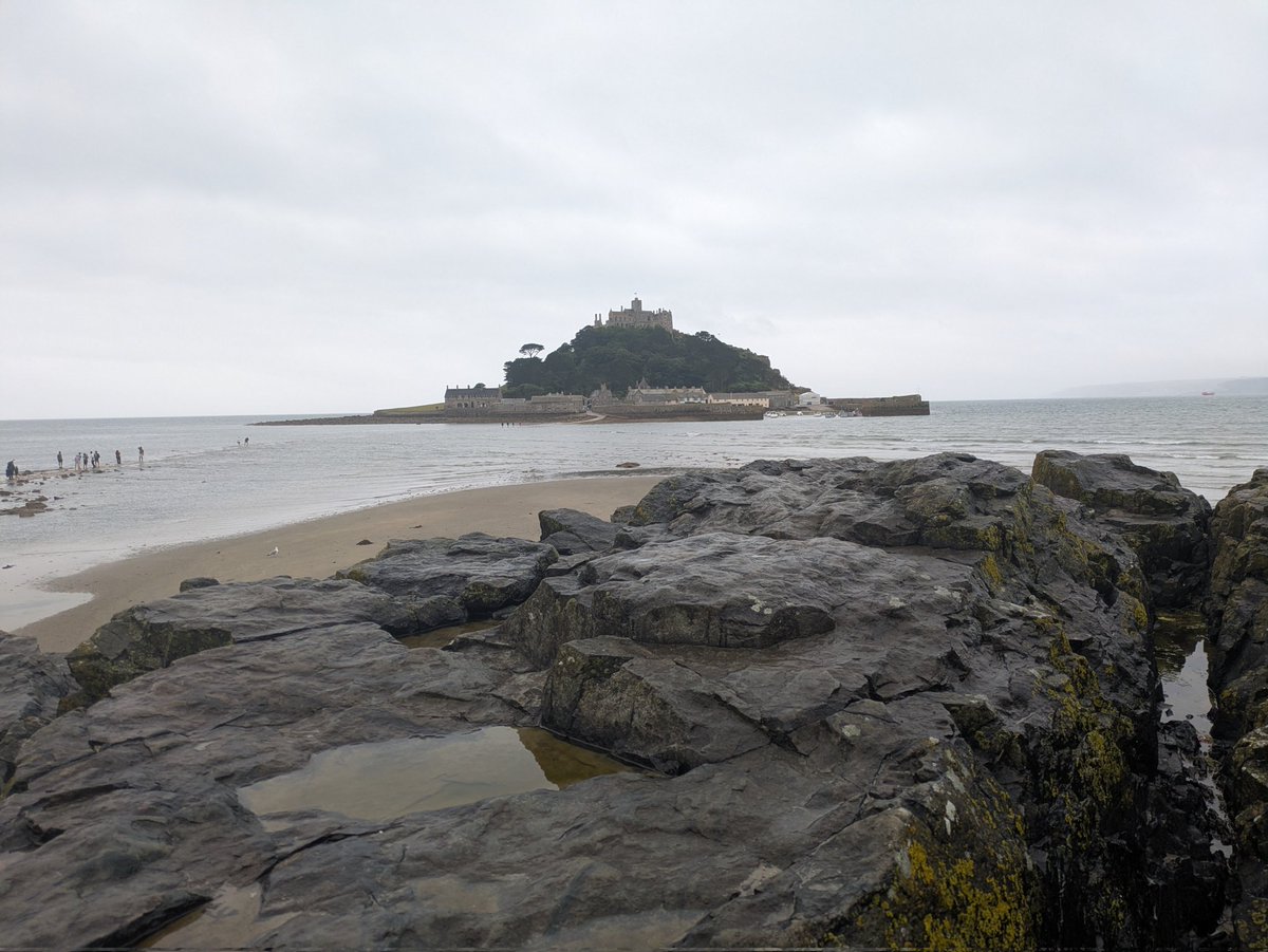 __LeftistVegan's tweet image. St Michael's Mount has been on my bucket list for a long time π