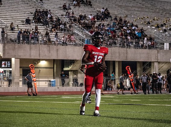 Blessed to see another year!! Thank you God for the blessings you’ve given me especially the past few months! It has been a dream since the womb to be able to Play College football and I’ve been given many opportunities and have made the most of them!! #Birthday #SEVENTEEN