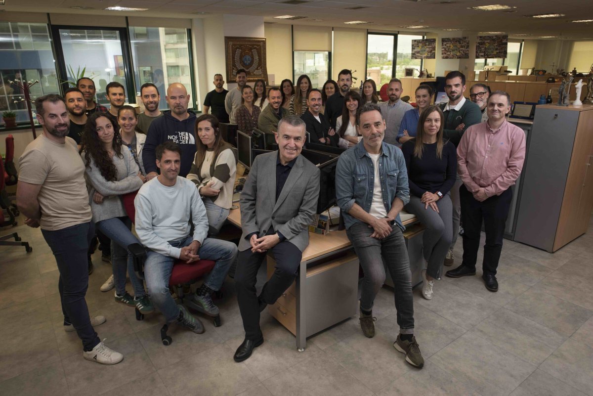 HOMBRES Y MUJERES DEL NÚCLEO DURO DE LA UCO, CON SU JEFE Y SU SEGUNDO A LA CABEZA, LA ÚLTIMA LÍNEA DE DEFENSA DE ESPAÑA (FOTO AUTORIZADA, LOS UCO's NO SE TAPAN LA CARA )    VIVA ESPAÑA, VIVA LA UCO Y VIVA LA GUARDIA CIVIL.   BUENAS NOCHES, BUEN DESCANSO Y A POR EL MARTES