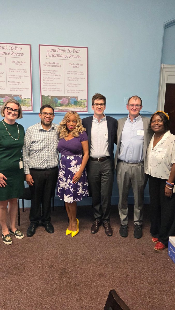 CouncilmemberJG's tweet image. My team and I met with local immigrant rights organizations about the future of the PA Immigrant Family Unity Project (PAIFUP), which provides legal representation to immigrants facing removal proceedings.
Every budget is full of wins and disappointments, and despite my best…