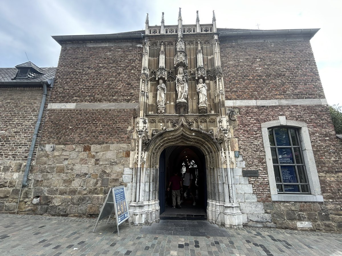 euro_tour's tweet image. 🇩🇪ドイツ、アーヘン
アーヘン大聖堂宝物館。
#Aachen #AachenerDomschatzKammer