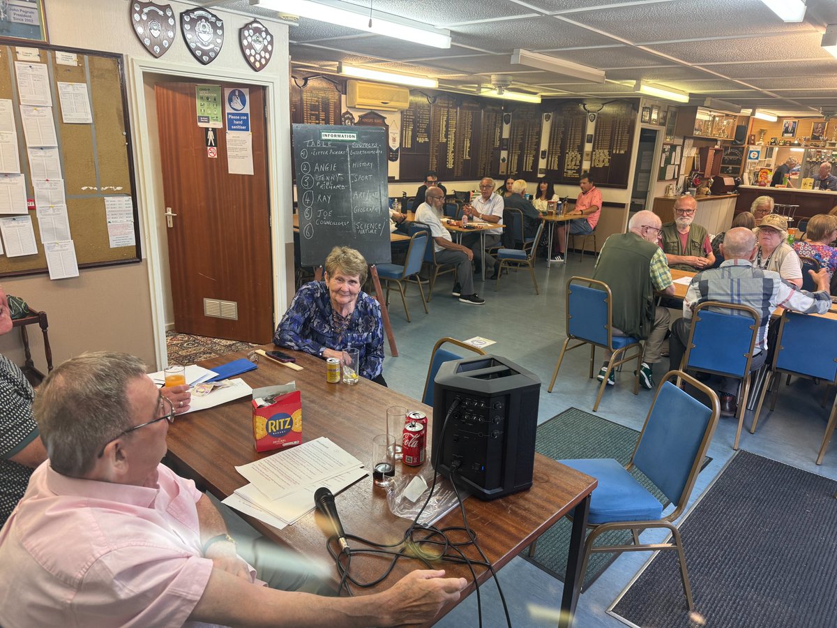 KHA4N's tweet image. Had a great time at the Clementswood Bowls Club Quiz night last Saturday.
It is the oldest bowls club in Essex (Estd: 1896).
If you want to get some fresh air and enjoy a bit of competition, pop down to South Park and join the club.