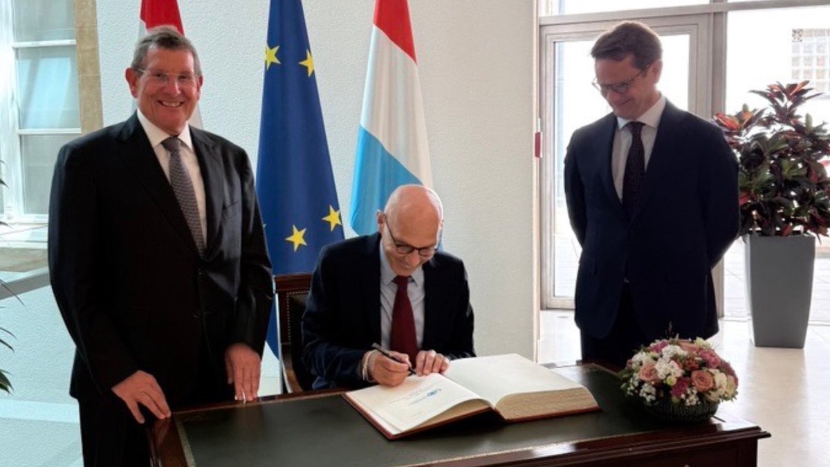 volker_turk's tweet image. Ending important visit to #Luxembourg with key discussions on advancing human rights—nationally, through holistic support for victims of violence & amid geopolitical & emerging tech challenges. Deeply grateful for 🇱🇺's support for multilateralism, human rights & dignity for all.