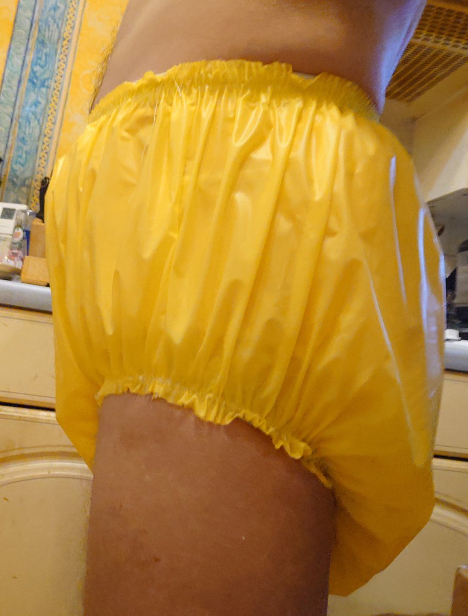 Silverray10's tweet image. Hiya. These are my vibrant yellow plastic panties. A bit tight as they are on the small size. Hoping they contain any leaks. They are soft &amp;amp; comfortable. I really like &amp;amp; enjoy wearing these. I've a diaper underneath 2 make me feel more of a Sissy Baby Girl that I am. 😀👍❤️💋