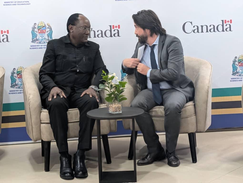 WFP_Tanzania's tweet image. 🇹🇿 Tanzania School Feeding Programme was launched by Minister Prof. Adolf Mkenda & 🇨🇦 Secretary of State, Hon. Randeep Sarai. With Canada's support, it will be implemented by WFP & Tanzania Govt, improving nutrition, health & education for 65,000 children in Lindi & Mtwara.