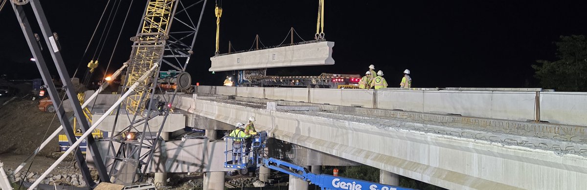 VaDOTStaunton's tweet image. Southbound I-81 drivers: Be alert for overnight lane and ramp closures near Staunton for bridge-widening.
The traffic restrictions are this week and next week. Details: vdot.virginia.gov/news-events/ne…