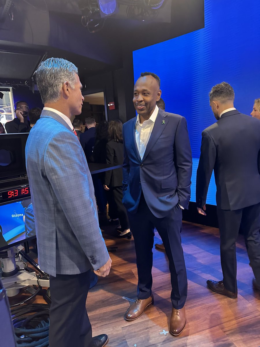 RepMeuser's tweet image. This morning, I was happy to tour Nasdaq’s headquarters in New York City.
Nasdaq is one of the world’s premier financial technology companies—pioneering innovation in the markets since 1971. We had a productive conversation about key priorities, including increasing capital…