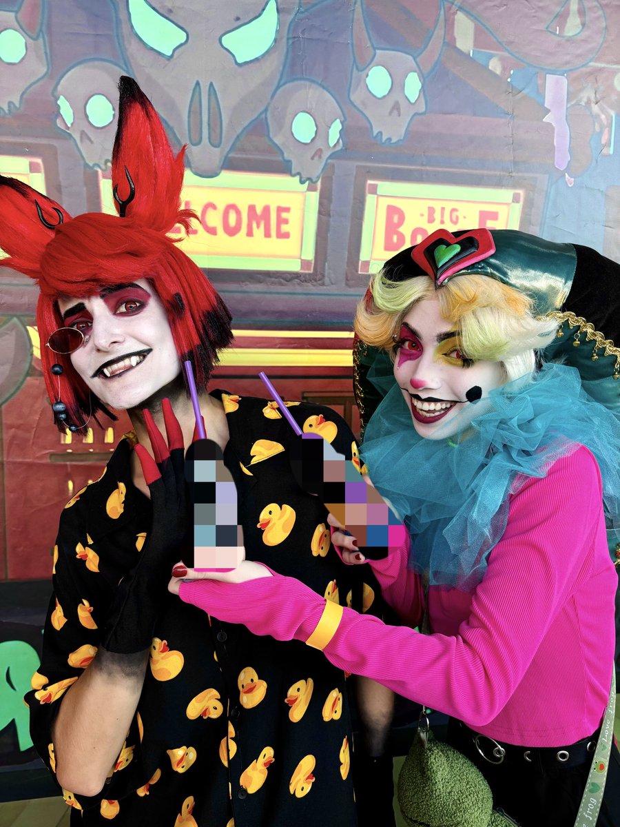 cactus_sonya's tweet photo. @TheCartoonBase Haha, this is me and my friend hosting a themed party together last week😂 https://t.co/WwYNOKTd2E