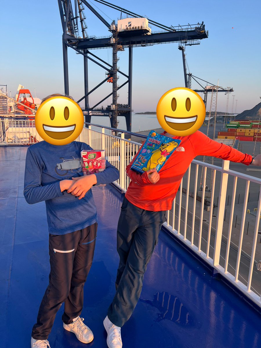 SISUXA203's tweet image. RESA I ÖSTERLED - DEL 1
Nynäshamn
Ventspils
Riga
Vattenland i Bulduri