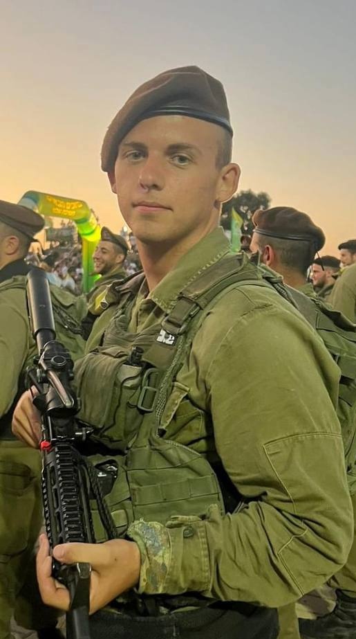yishai_elmakyes's tweet image. הותר לפרסום: סמ״ר עמית כהן, בן 19 מחולון, לוחם בגדוד 13, נפל בקרב בדרום רצועת עזה. קצין בגדוד נפצע באורח קשה.
💔
