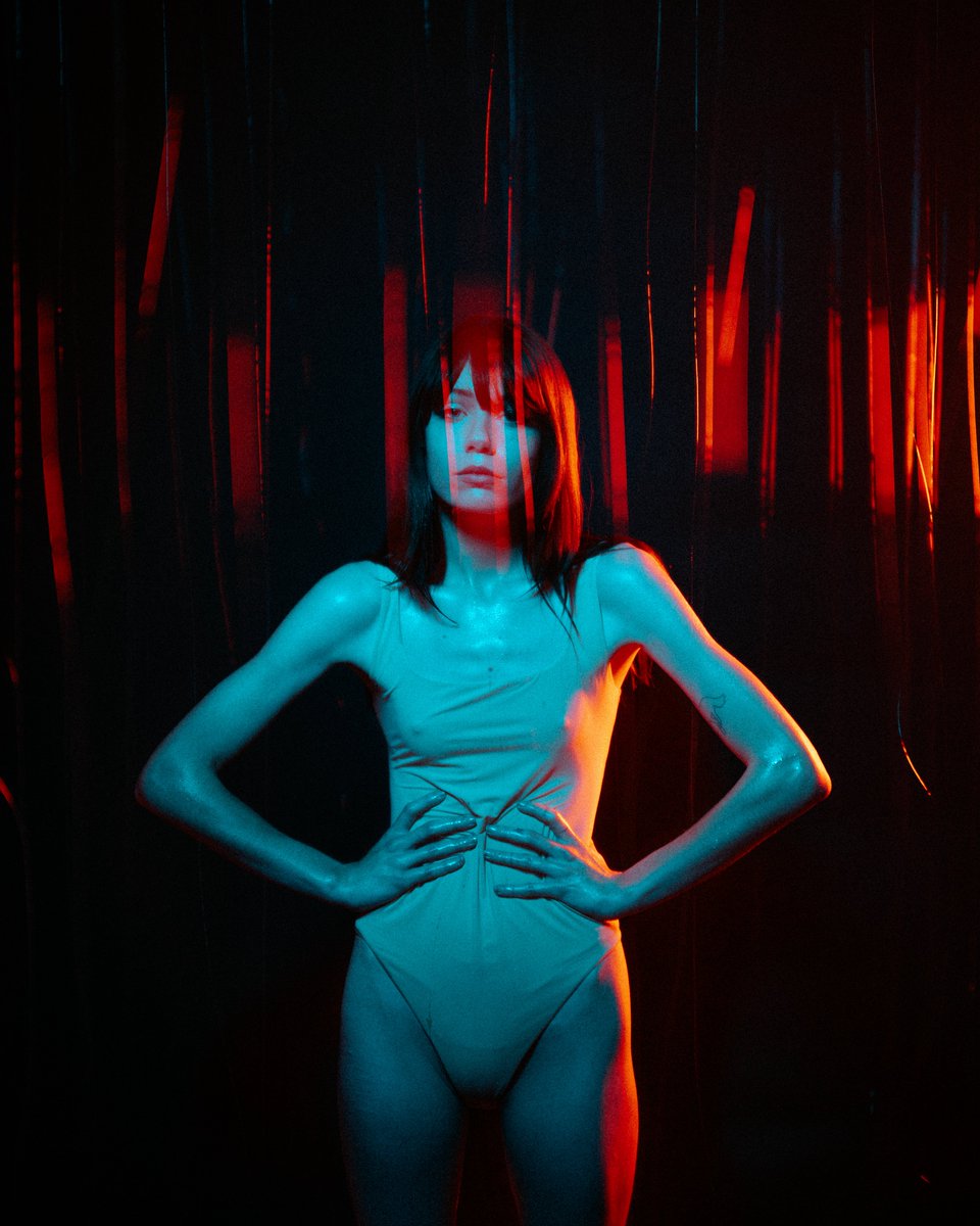 CvatikPhoto's tweet image. reign of fire ft @clooverneko
