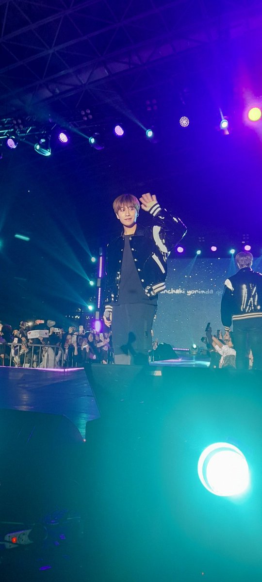 blank2y_uzb's tweet photo. This is the Fanchlub of the #Blank2y group, which helped organize a group concert in Uzbekistan. 
As an official Uzbek Fanklub, who personally worked with members I will say that #Hengyu (#순헝위 ) is one of the most sincere and kind people!
Only true no lie! 
#BOYS2PLANET https://t.co/sF2MhcUgye