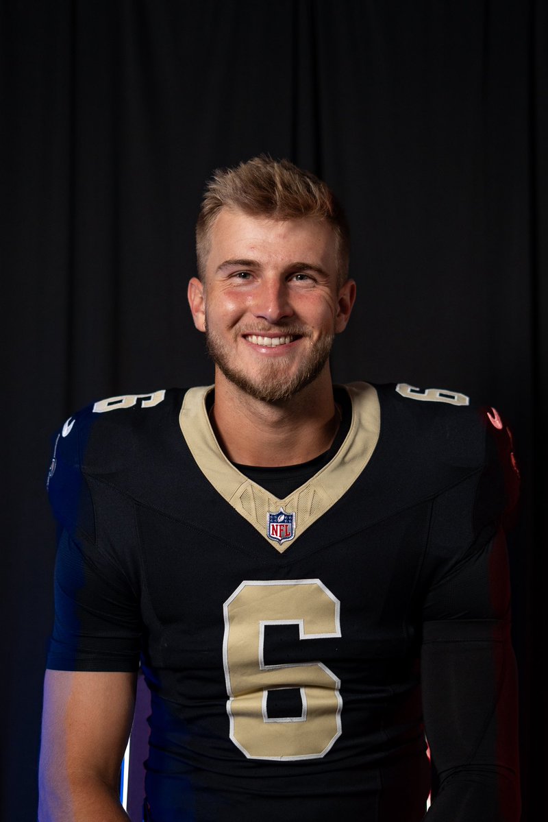 SaintsEnFrance's tweet image. SHOUGH, pronounced shuck like an 🦪.
Bravo à notre QB @tylershough2 pour son contrat rookie !
Oyster taste test down the bayou soon?
👀🏈⚜️
#SaintsEnFrance | @Saints | @NFLFrance