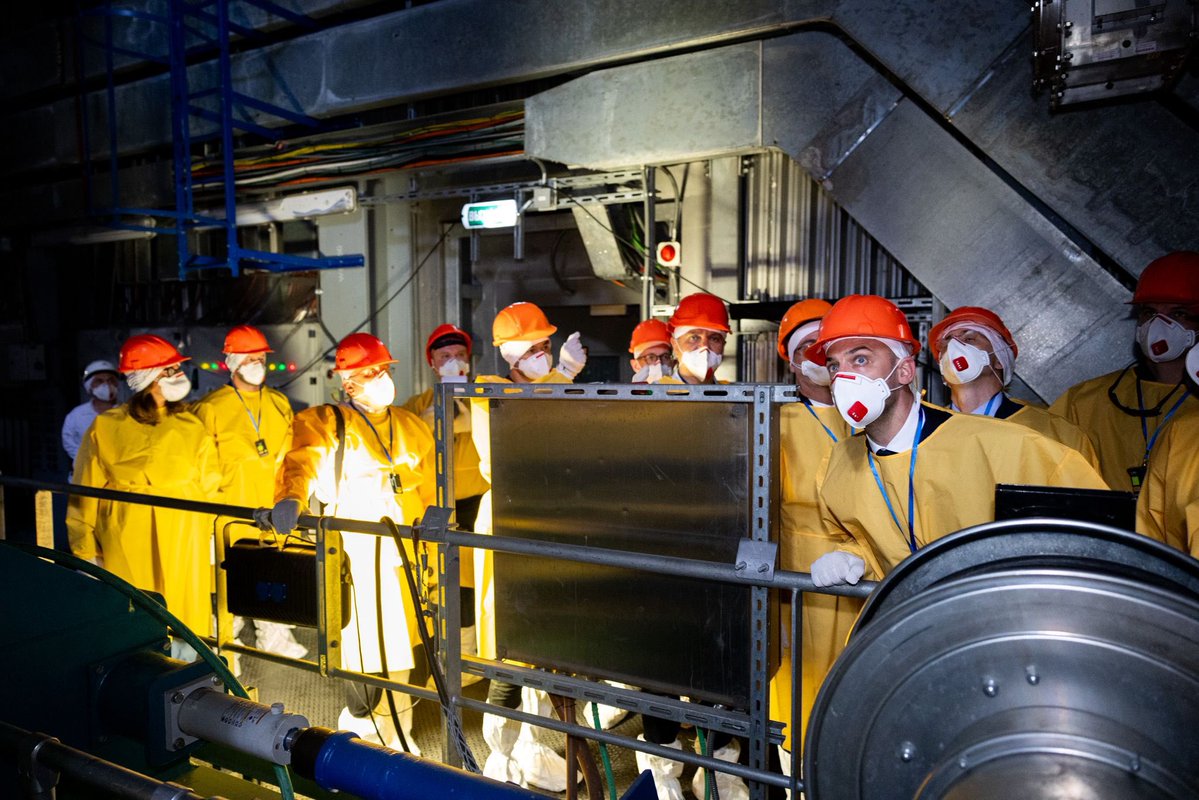 jnbarrot's tweet image. Sous le dôme de Tchornobyl, frappé par un drone russe, j’ai vu les séquelles d’une guerre sans limites. En perçant l’arche de confinement, Moscou a retardé la décontamination du site. Une preuve supplémentaire de son irresponsabilité criminelle.