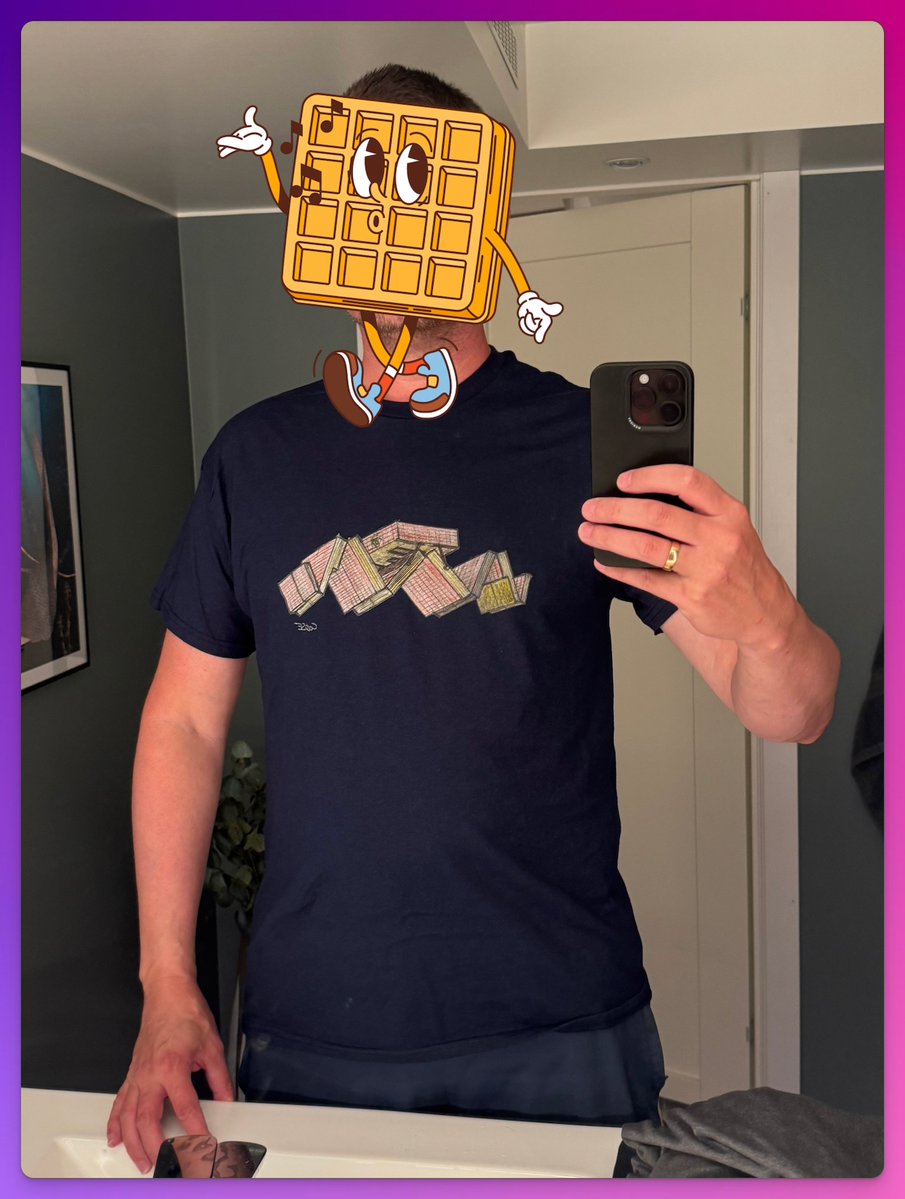 redrum_2001's tweet image. $ASTS - Just got my first own order from the Sp🅰️ceMob Store @SpacemobStore - a bunch of T-shirts.
I really like the quality of the fabric and the print. Also like that there are no side seams 🪡
So, now I will rock @CatSE___ApeX___ design all summer long.