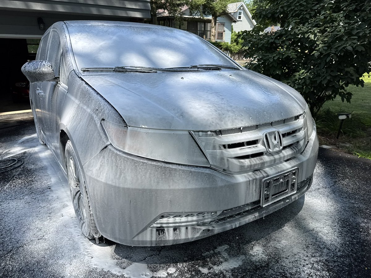 Gonzo Detailing tweet media