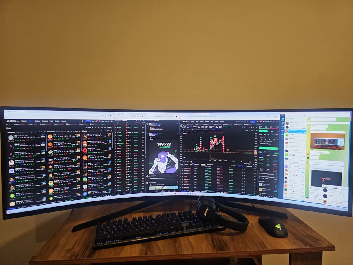 z3yan's tweet image. New Setup,
Birthday&apos;s over, back to work.

Max Extraction Season Baby.