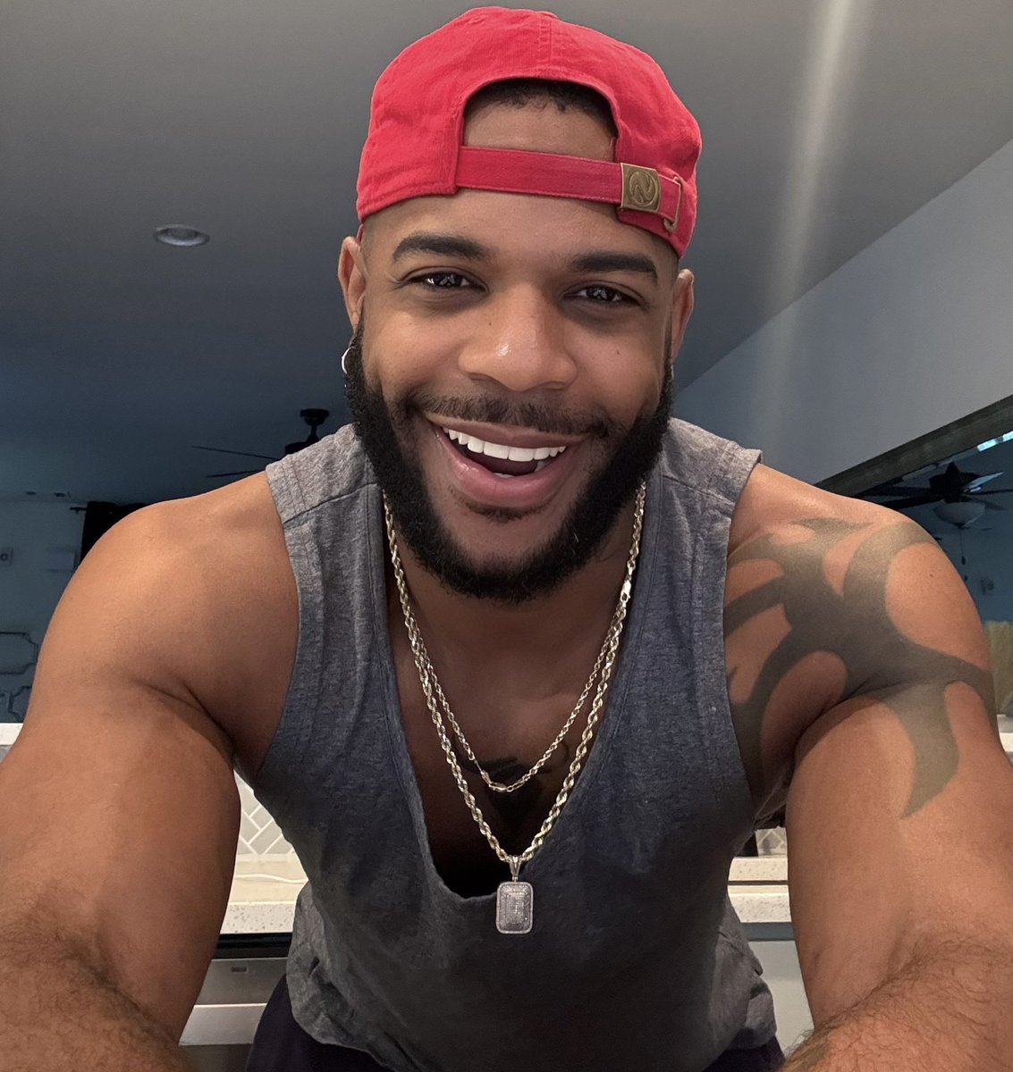 DabTheInk's tweet image. Just being myself. Smiling through it all is the best way to do it 🫶🏾🫵🏾 #BeYourself #smile