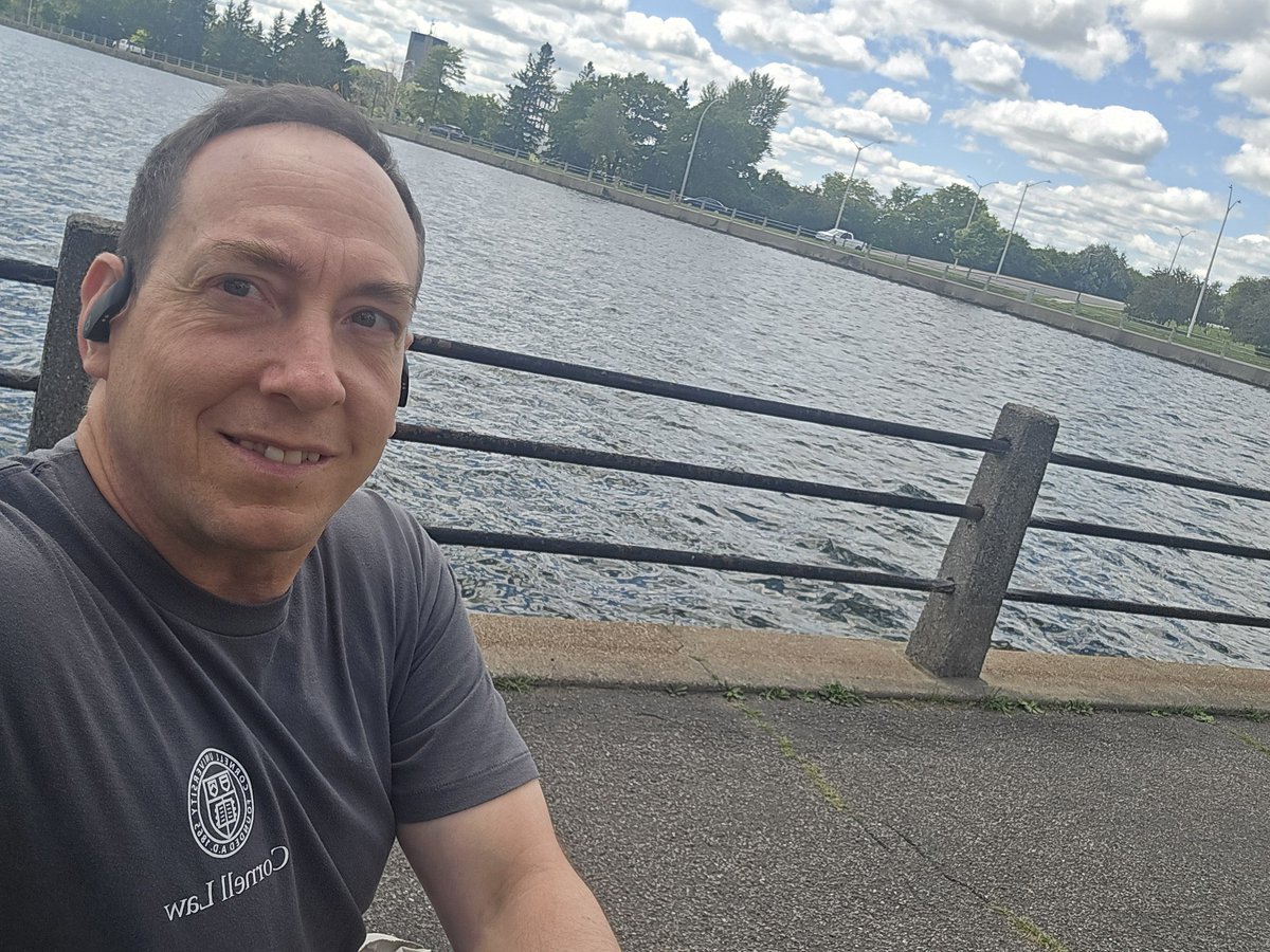 BrianCox_RLTW's tweet image. Such a gorgeous day out by the water along the world-famous #RideauCanal. Too perfect to spend the whole day cooped up inside working in the office!