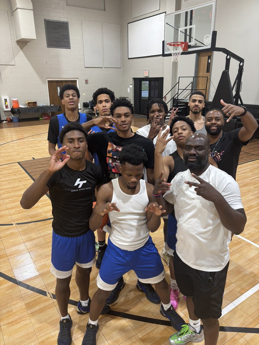 CoachT_Harris's tweet image. Another summer in the books. This @teamdurant_AAU 17U squad overcame a lot of obstacles and to put together an impressive run to the Elite 8 at Peach Jam!! Happy to be apart of your journey fellas and looking forward to what the future holds for you all!! -Coach Rell!