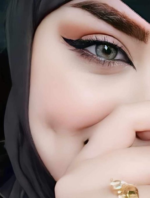 سؤال :
المراه اللي تطلقت 4 مرات ماذا تستحق ؟!😂🫢