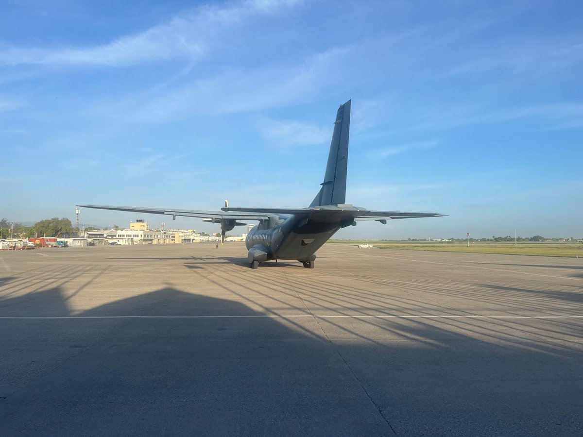 #Sécurité | Vingt-neuf (29) soldats des #FADH se sont envolés ce lundi 21 juillet pour la Martinique afin de participer à une formation de deux semaines avec le 33e RIMa des #Forces #armées aux #Antilles.
Il s’agit de la troisième formation en moins d’un an au profit des FAD’H