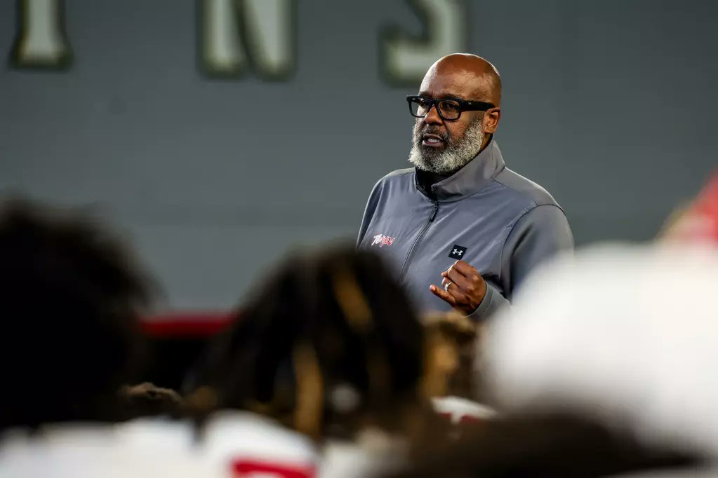 Insideblackgold's tweet image. #Terps take on Big Ten Media Day
LB Daniel Wingate, OL Isaiah Wright & SAF Jalen Huskey join head coach Mike Locksley at the Mandalay Bay Resort and Casino in Las Vegas today
🐢 Locksley press conference: 3:15 PM
🐢 Players on BTN set: 5:30 PM
🐢 Locksley on BTN set: 7:30 PM