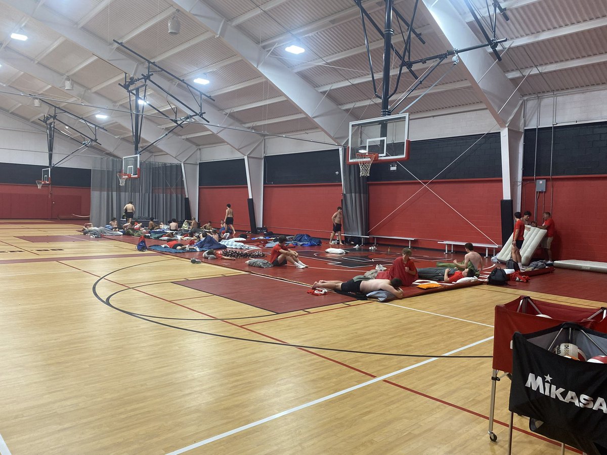 RedHawkFB's tweet image. Sophomores had their own little one day team retreat last week. The day included mass, community service at feed my starving children, team building, and then a lock in at the Sportsplex. More than just football at Marist High school.
#FAMILY // #HonorGloryFame // #115th