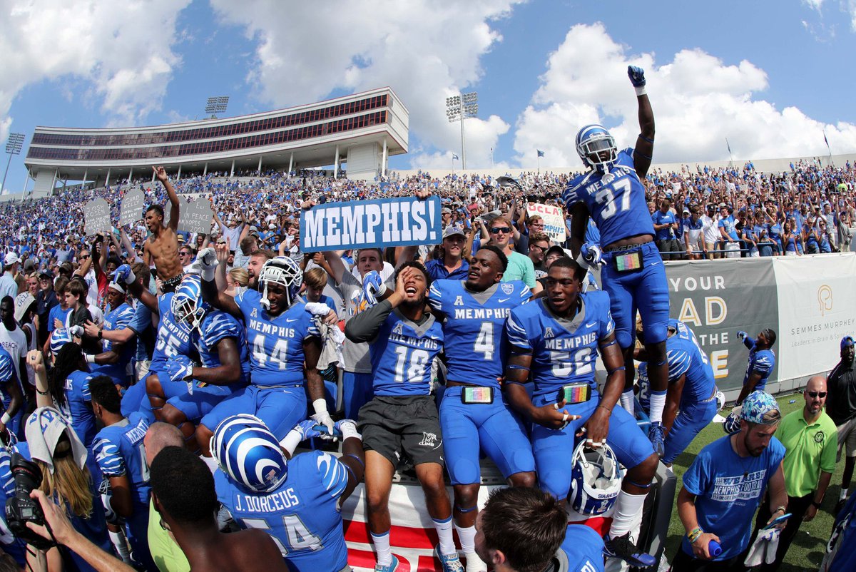 UnnecRoughness's tweet image. Memphis made a $250 million offer to join the Big 12
The Big 12 said “We’re not interested”
Per @Brett_McMurphy