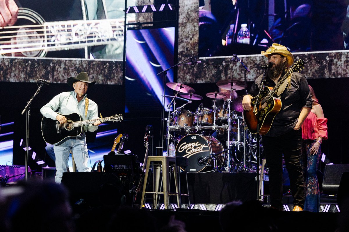 GeorgeStrait's tweet image. LA, what a night! Thank you for being #HereForAGoodTime and to @ChrisStapleton and @MirandaLambert for joining the stage with George and the Ace in the Hole Band at @SoFiStadium.
Photos 1 and 4: Noel Vasquez / SoFi Stadium
Photo 2: Andy Barron
Photo 3: Alive Coverage