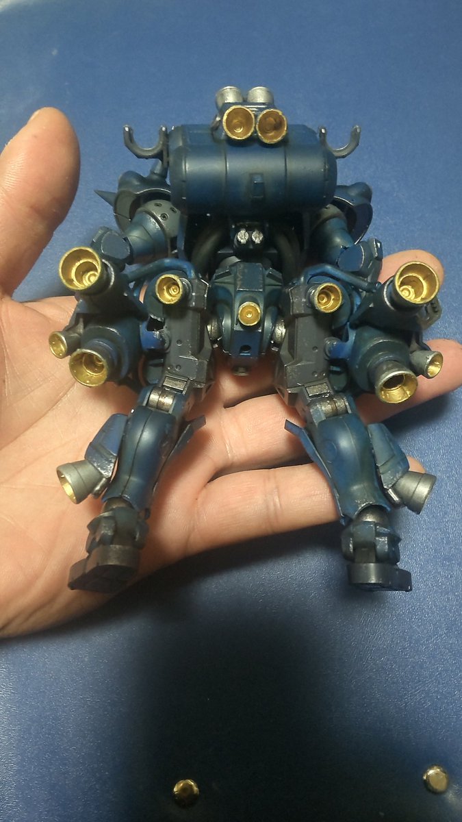 kyoshujo's tweet image. 【U教官】
軍警ザクがあまりにも僕好みだったんで、ランバ・ラル専用強襲型ザクに改造しております。
機体の通称は“ケンプファー”。
なお、バーニアには16個付いてるけどバランスバッチリ、流石ジオン脅威のメカニズム♪
武器つくろう…つか百式もやってますw
#プラモ教習所
