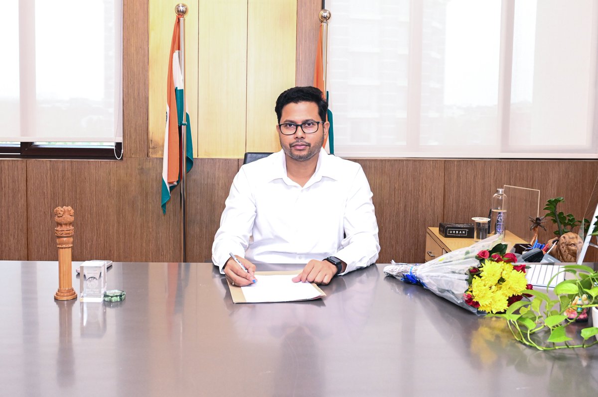 BMC (@bmcbbsr) on Twitter photo Shri. Chanchal Rana, IAS <a href="/ChanchalRanaIAS/">Chanchal Rana</a>, joined as the Commissioner, Bhubaneswar Municipal Corporation. Shri. Chanchal Rana, IAS <a href="/ChanchalRanaIAS/">Chanchal Rana</a>, joined as the Commissioner, Bhubaneswar Municipal Corporation.
