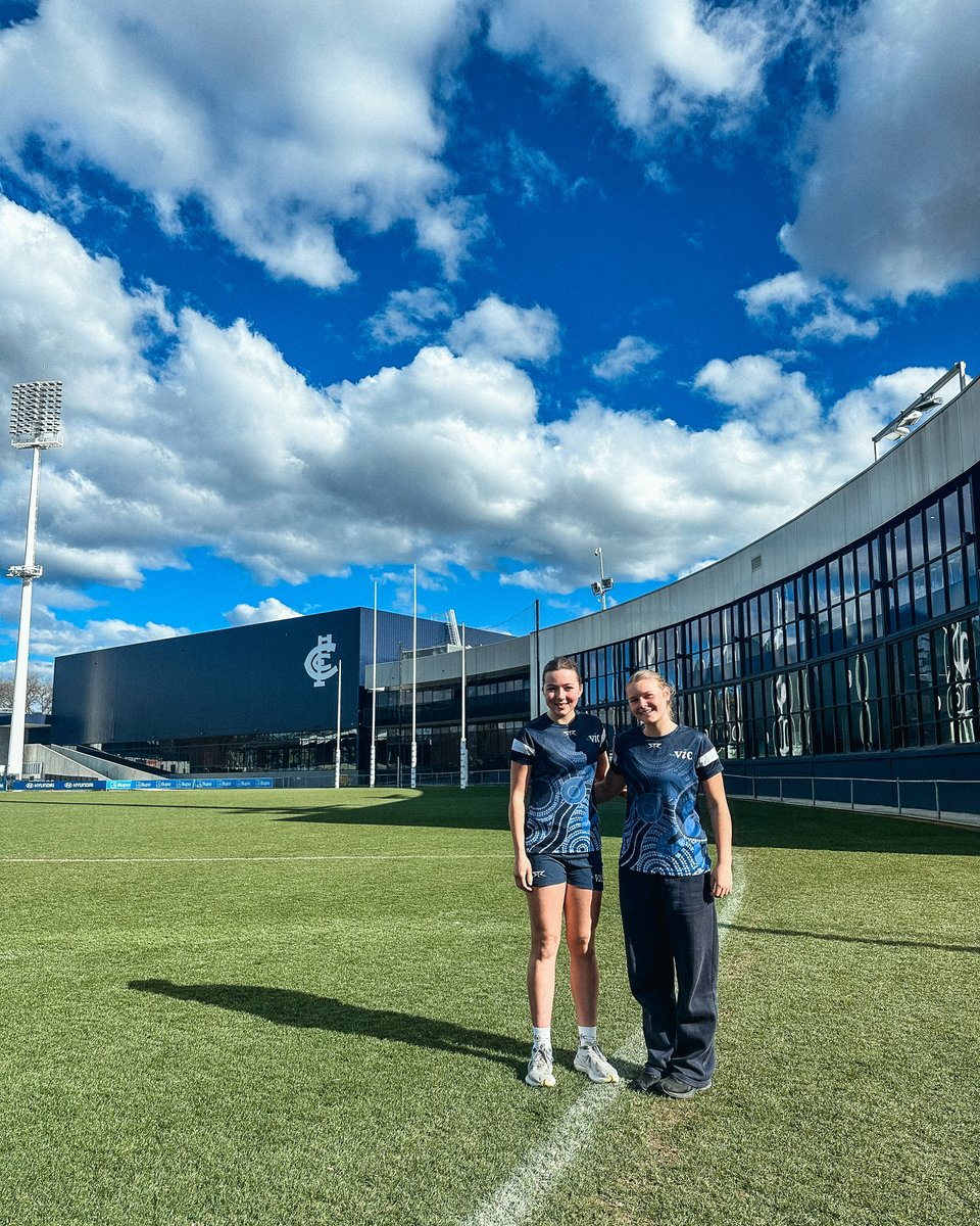 carltonfc_w's tweet image. In Women’s Coaching Month, it was amazing to have two young coaches immersed within our program for the day.

We wish Olivia and Grace all the best as line coaches at the upcoming National Championships 🤝