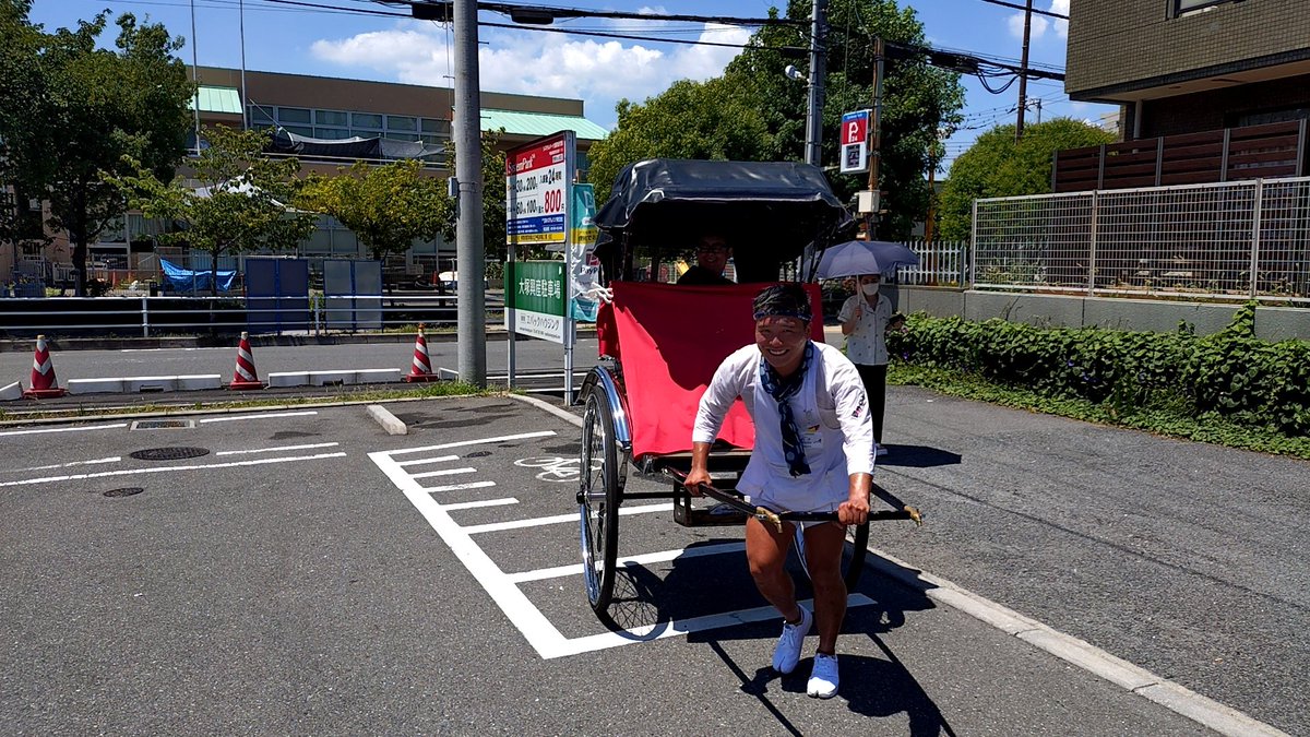 浅草からはるばる浦安まで人力車！！
汗だくでしたお疲れ様です
今度浅草で利用します
#人力車
#えびすや浅草
#浅草
#浦安