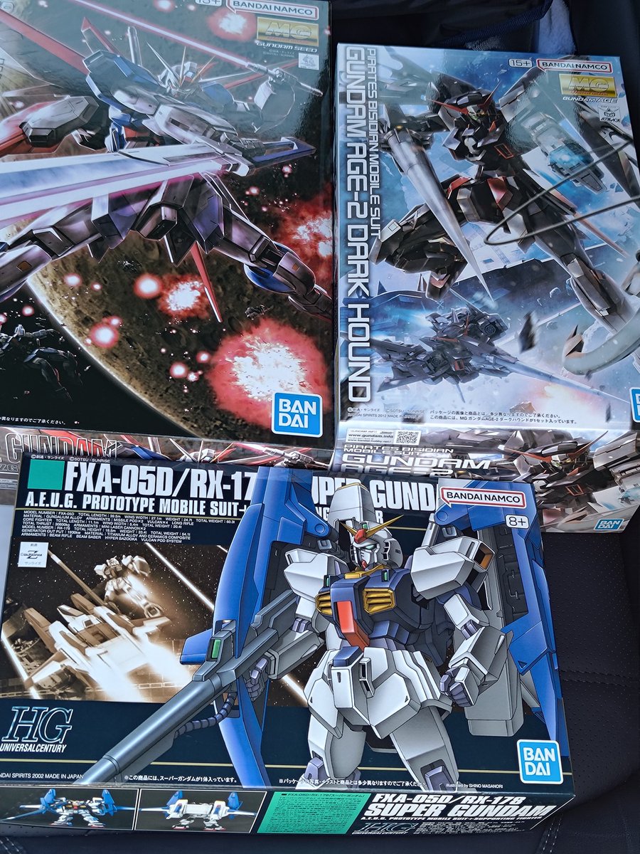 SktBlade's tweet image. 再販のHGスーパーガンダム出てないかな〜
と思って覗きに行ったら…
スパガンだけじゃなく
MGダークハウンド&フォースインパルスも残ってた…
HGギラドーガは個数制限で見送ったけど
MGはいつ再販かかるか分からないからな…