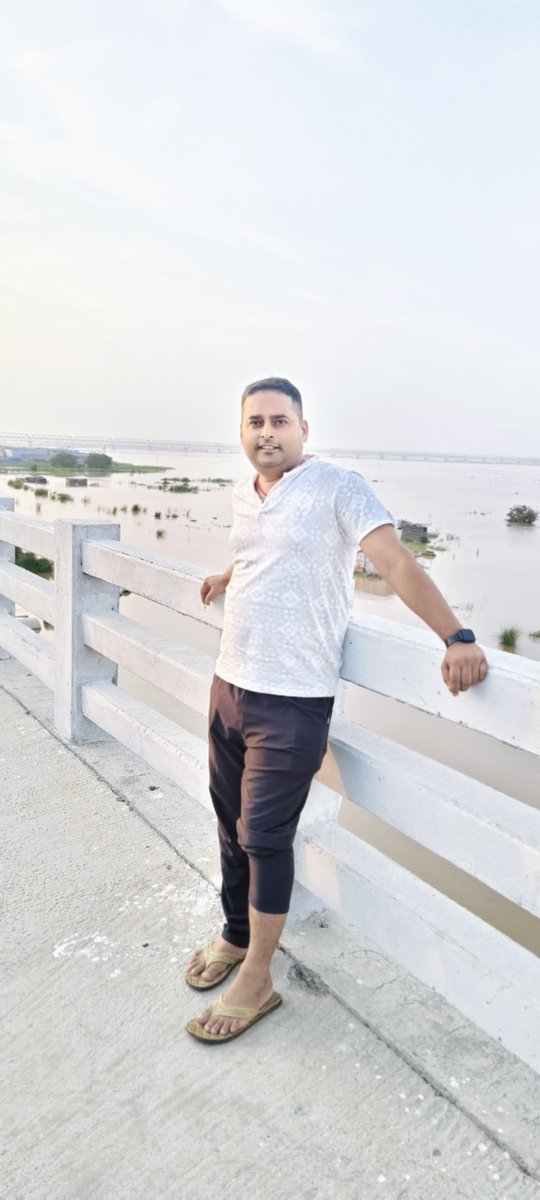 vedprakashsaurav tweet media