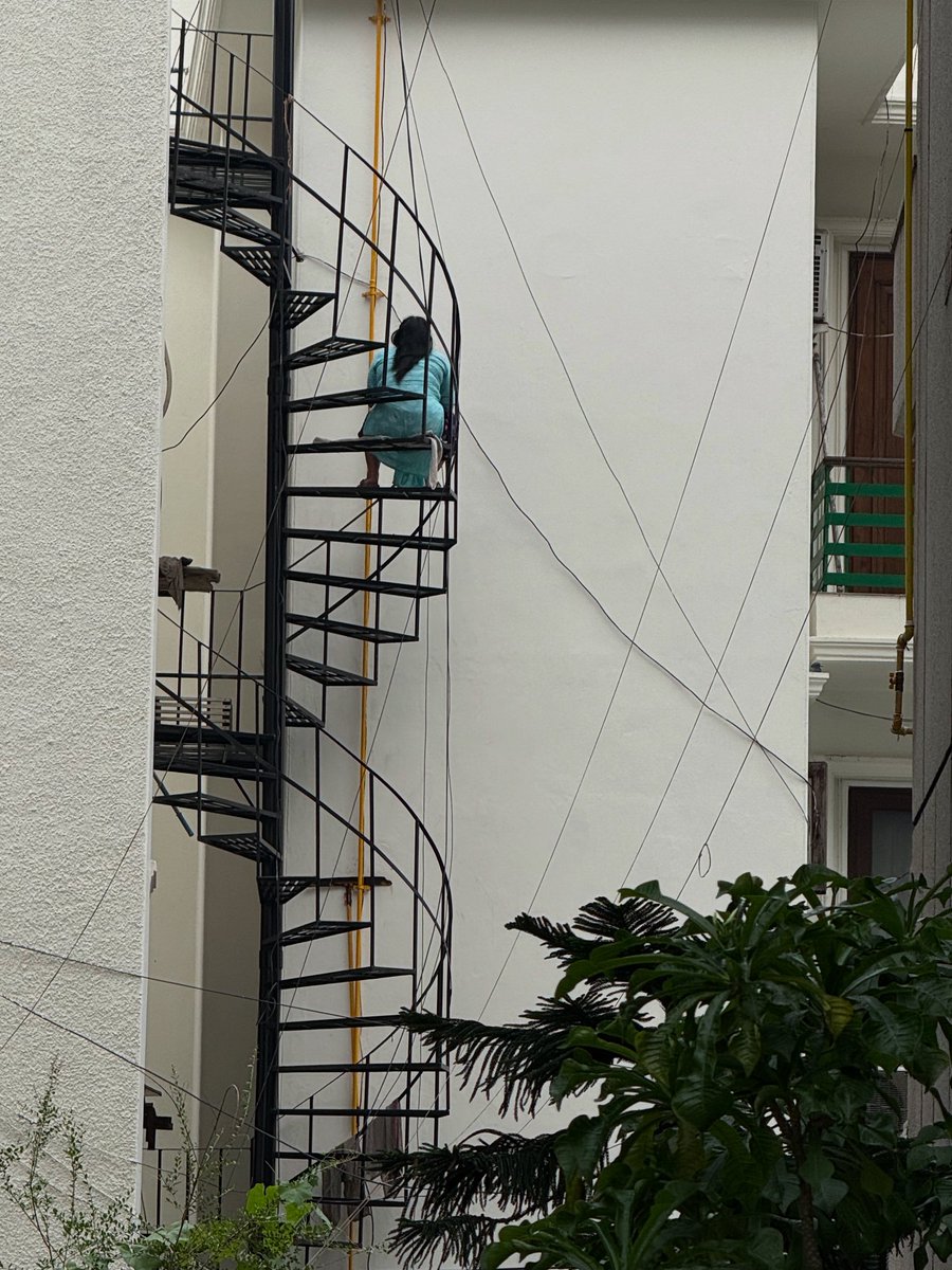 thedelhiwalla's tweet image. because the staircase is more than just a fire exit
